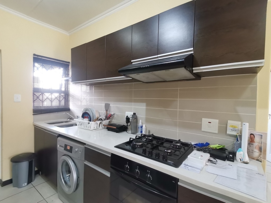 2 Bedroom Property for Sale in Oakdene Gauteng