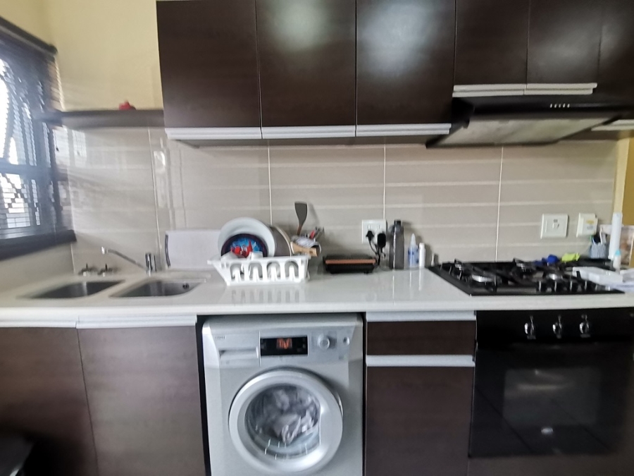 2 Bedroom Property for Sale in Oakdene Gauteng