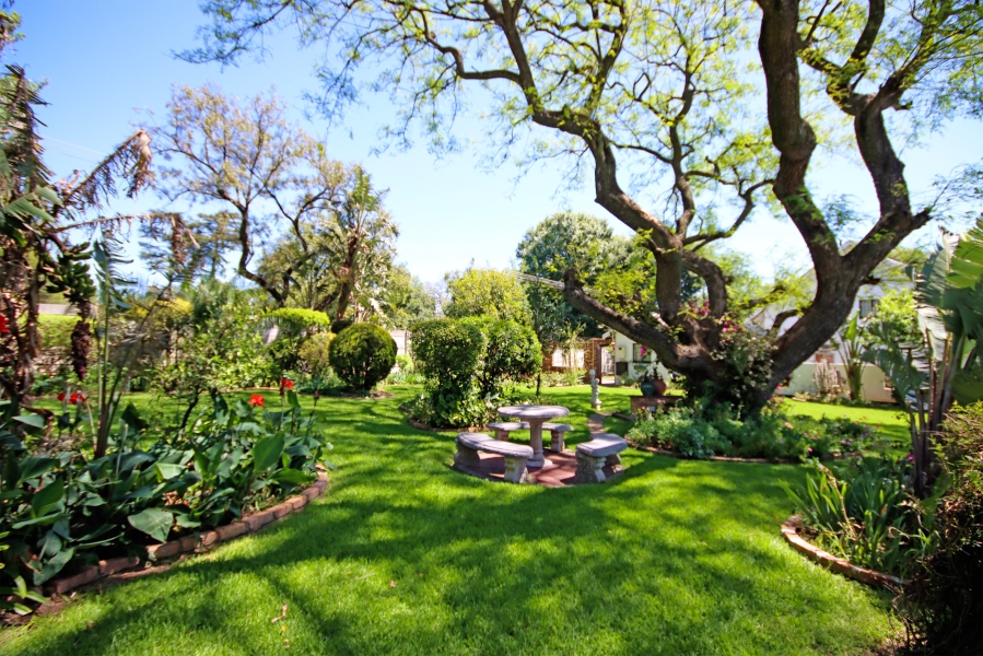 3 Bedroom Property for Sale in Lombardy East Gauteng