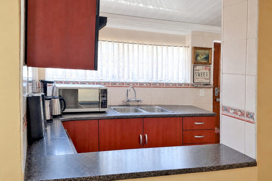 2 Bedroom Property for Sale in Newclare Gauteng