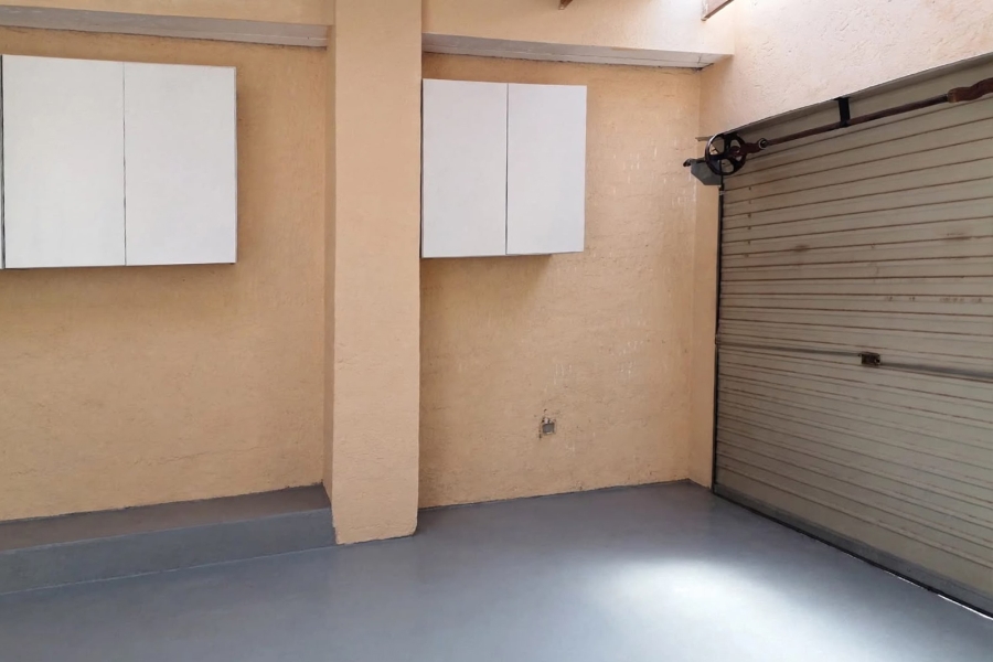 2 Bedroom Property for Sale in Newclare Gauteng