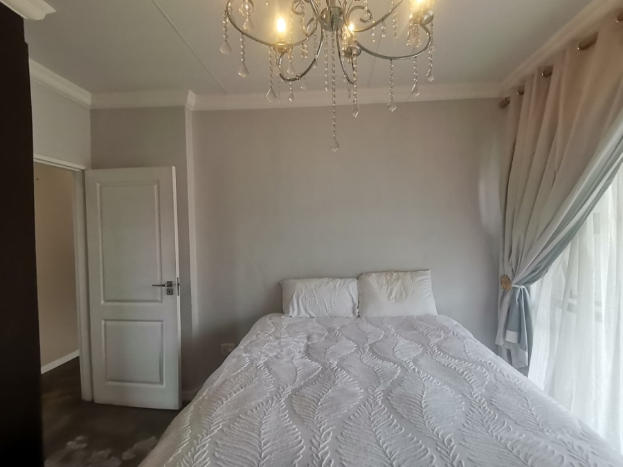 2 Bedroom Property for Sale in Gleneagles Gauteng