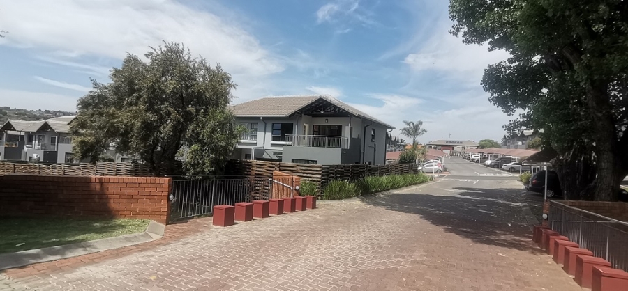 2 Bedroom Property for Sale in Gleneagles Gauteng