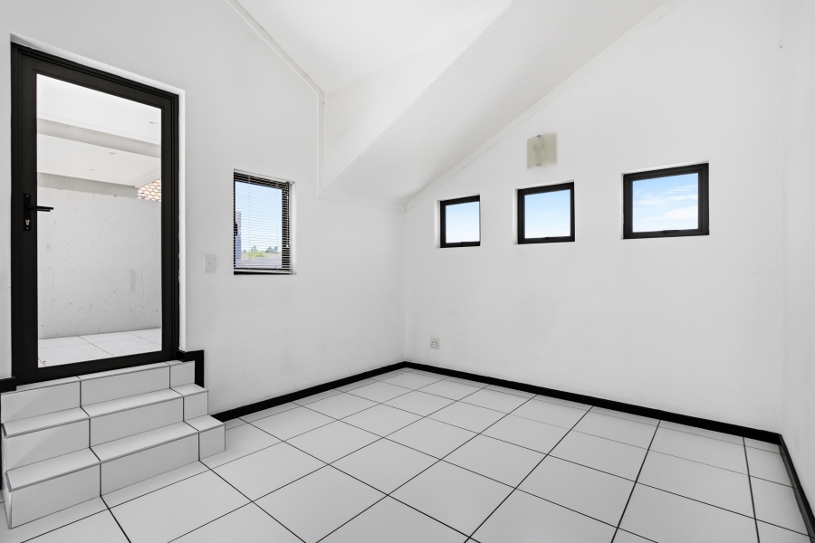 To Let 1 Bedroom Property for Rent in Sunninghill Gauteng