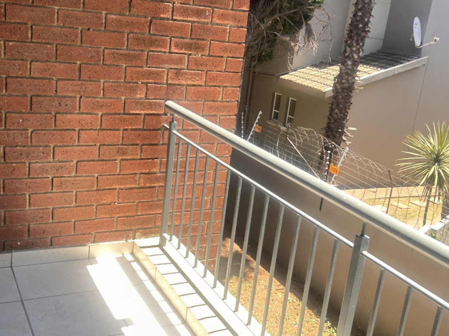 To Let 2 Bedroom Property for Rent in North Riding Gauteng
