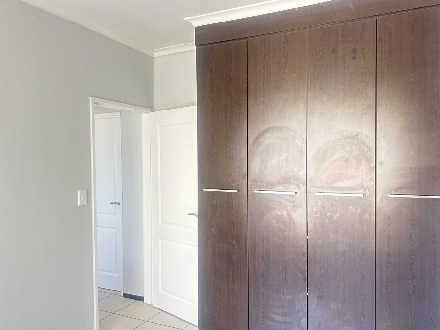 To Let 2 Bedroom Property for Rent in North Riding Gauteng