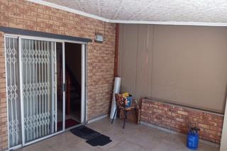 2 Bedroom Property for Sale in Van Riebeeck Park Gauteng