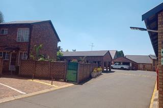 2 Bedroom Property for Sale in Van Riebeeck Park Gauteng