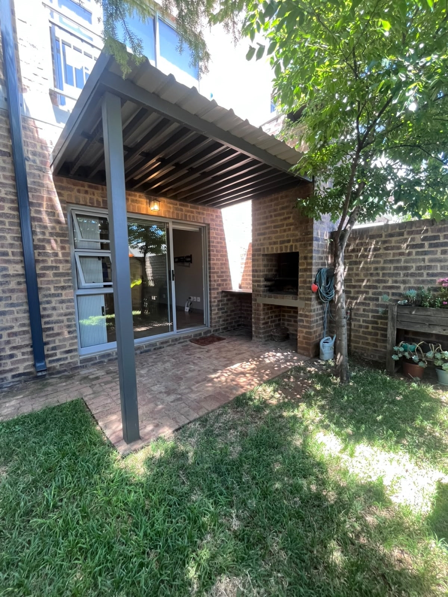 1 Bedroom Property for Sale in Menlo Park Gauteng