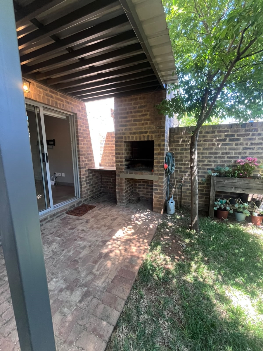 1 Bedroom Property for Sale in Menlo Park Gauteng