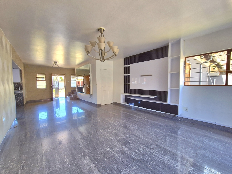 To Let 3 Bedroom Property for Rent in Sonneveld Gauteng
