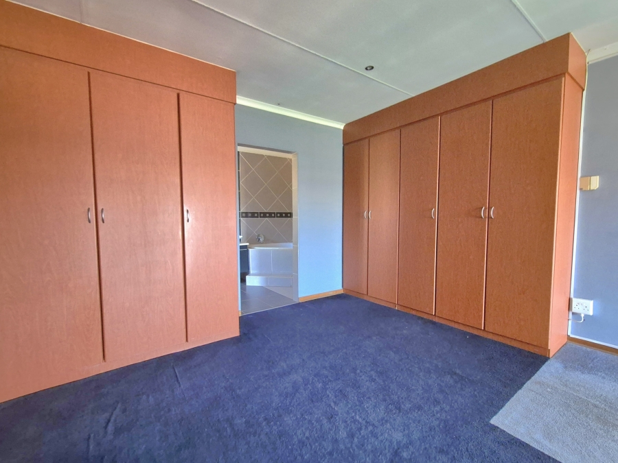 To Let 3 Bedroom Property for Rent in Sonneveld Gauteng