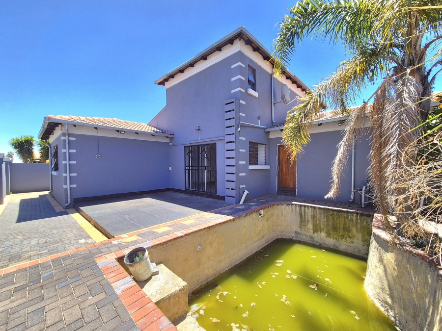 To Let 3 Bedroom Property for Rent in Sonneveld Gauteng