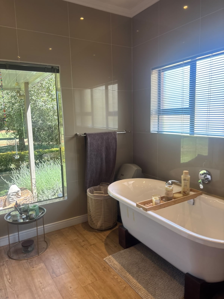 5 Bedroom Property for Sale in Emfuleni Golf Estate Gauteng