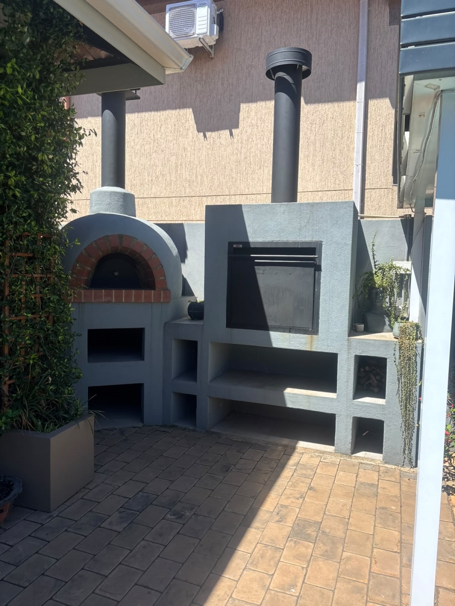 5 Bedroom Property for Sale in Emfuleni Golf Estate Gauteng