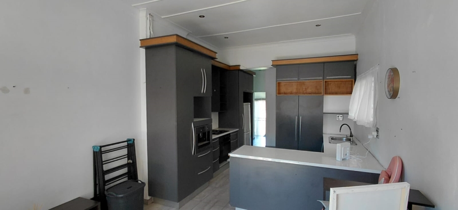 To Let 1 Bedroom Property for Rent in Sunward Park Gauteng
