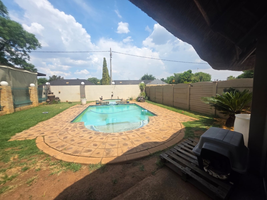 3 Bedroom Property for Sale in Risiville Gauteng