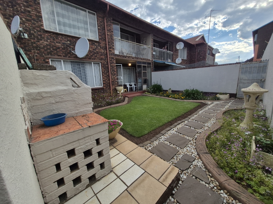 2 Bedroom Property for Sale in Randhart Gauteng