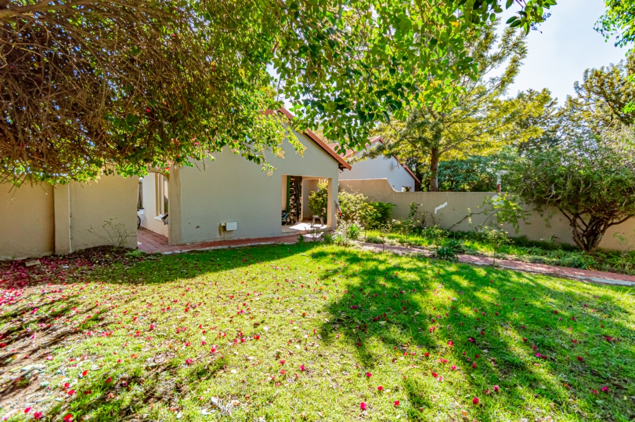 To Let 2 Bedroom Property for Rent in Knoppieslaagte Gauteng