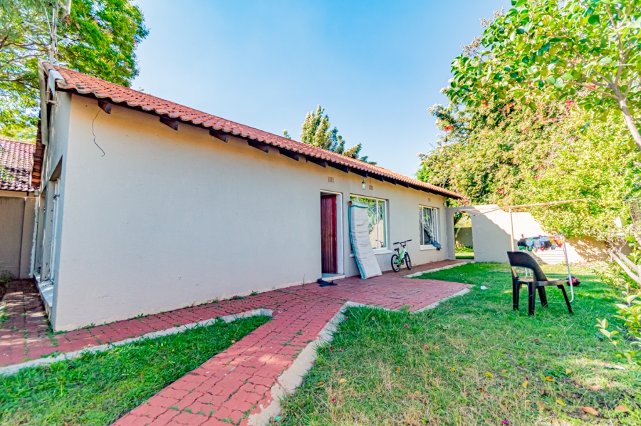 To Let 2 Bedroom Property for Rent in Knoppieslaagte Gauteng