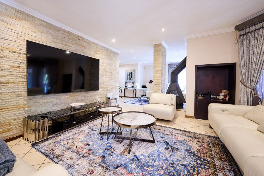 3 Bedroom Property for Sale in Barbeque Downs Gauteng
