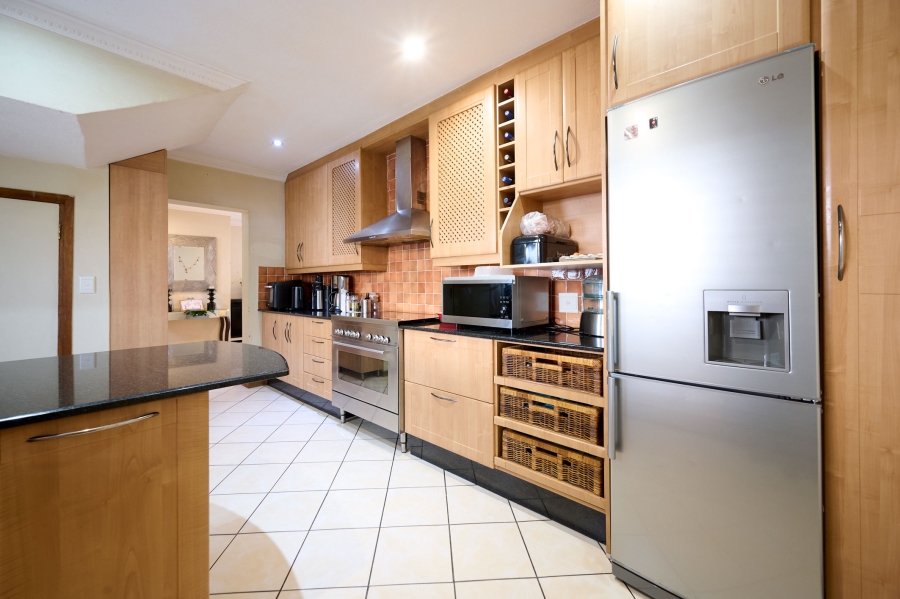 3 Bedroom Property for Sale in Barbeque Downs Gauteng