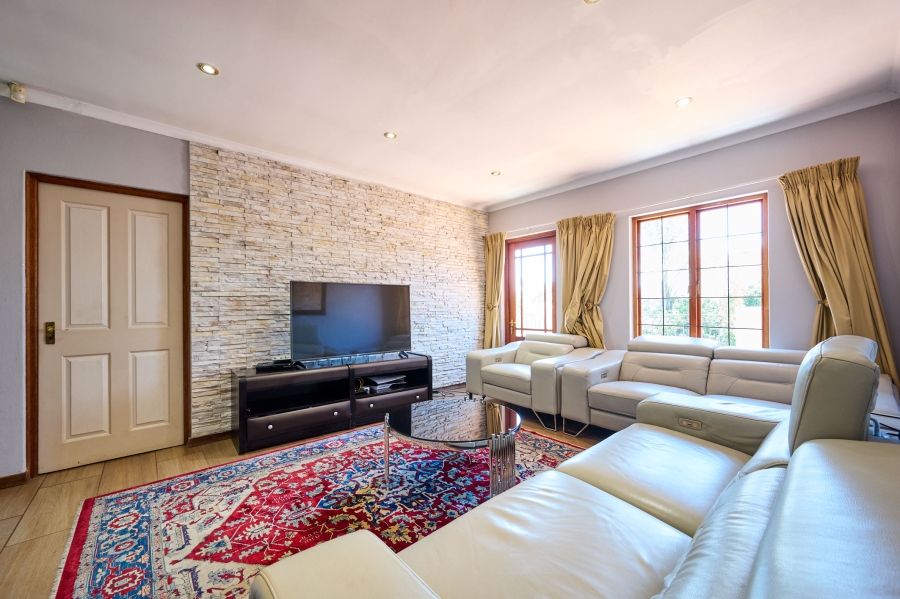 3 Bedroom Property for Sale in Barbeque Downs Gauteng