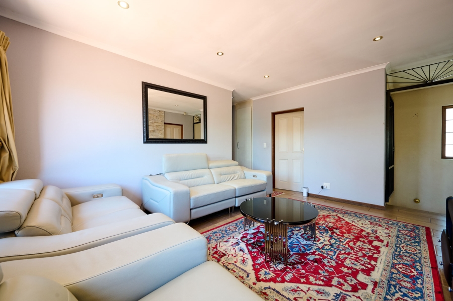 3 Bedroom Property for Sale in Barbeque Downs Gauteng