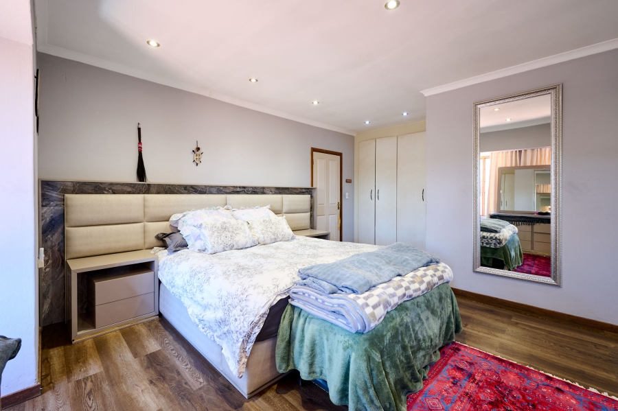 3 Bedroom Property for Sale in Barbeque Downs Gauteng