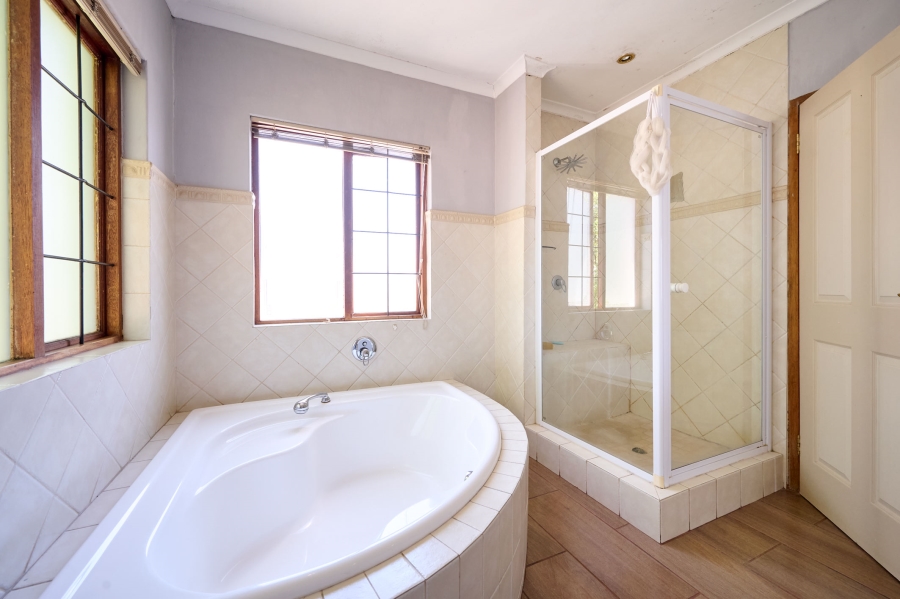 3 Bedroom Property for Sale in Barbeque Downs Gauteng