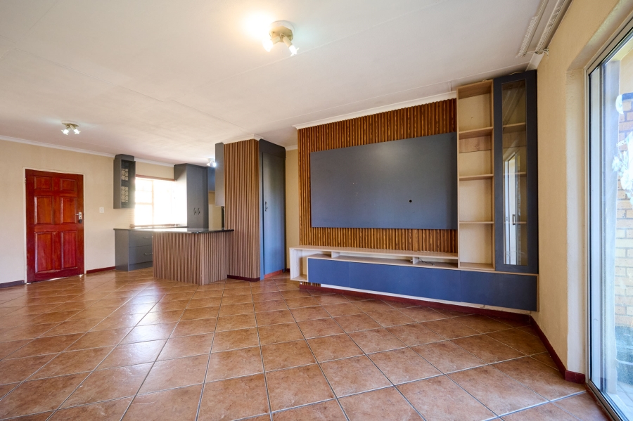 3 Bedroom Property for Sale in Halfway Gardens Gauteng