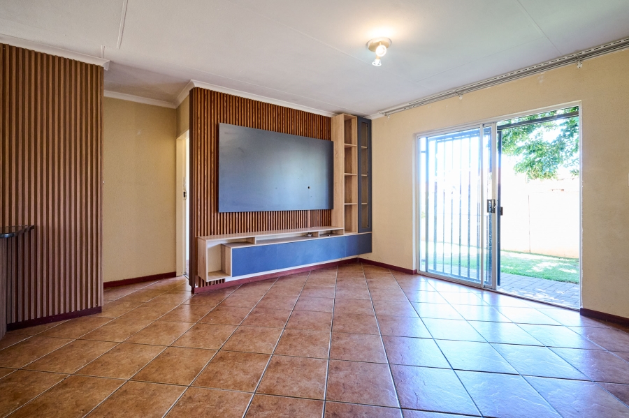 3 Bedroom Property for Sale in Halfway Gardens Gauteng