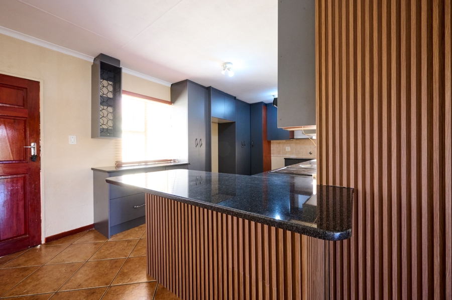 3 Bedroom Property for Sale in Halfway Gardens Gauteng