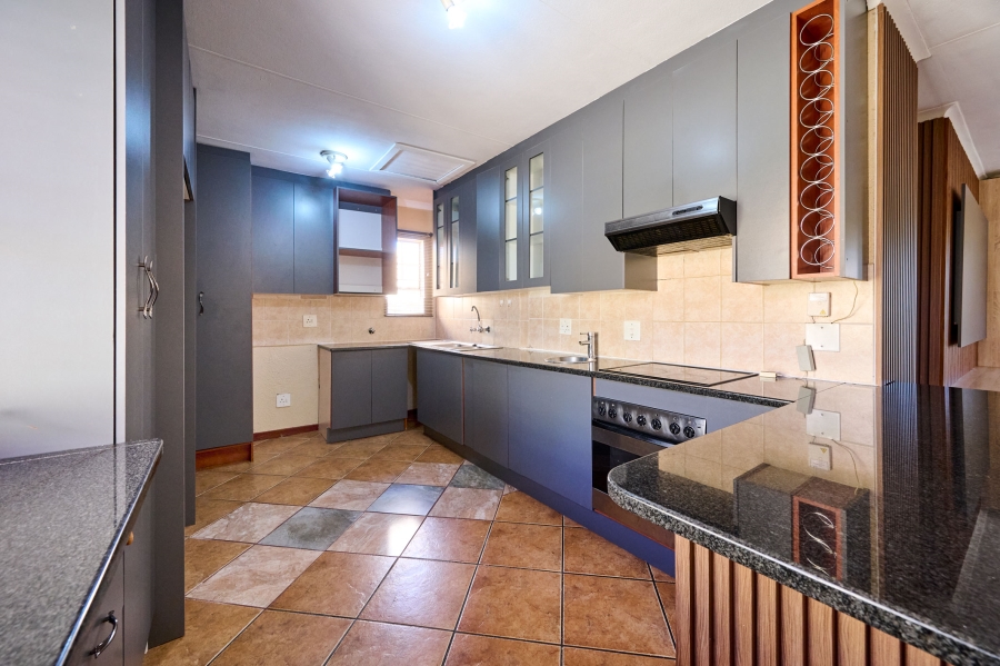 3 Bedroom Property for Sale in Halfway Gardens Gauteng