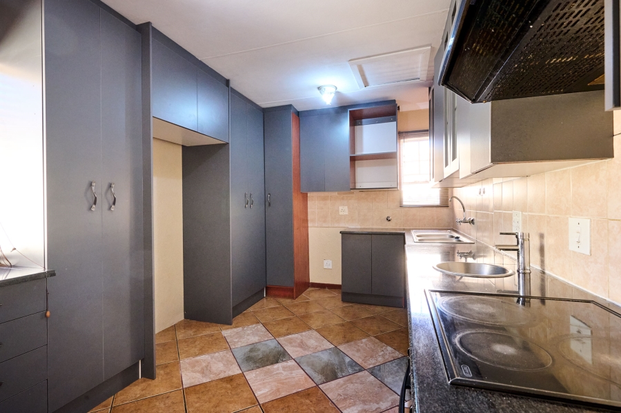 3 Bedroom Property for Sale in Halfway Gardens Gauteng