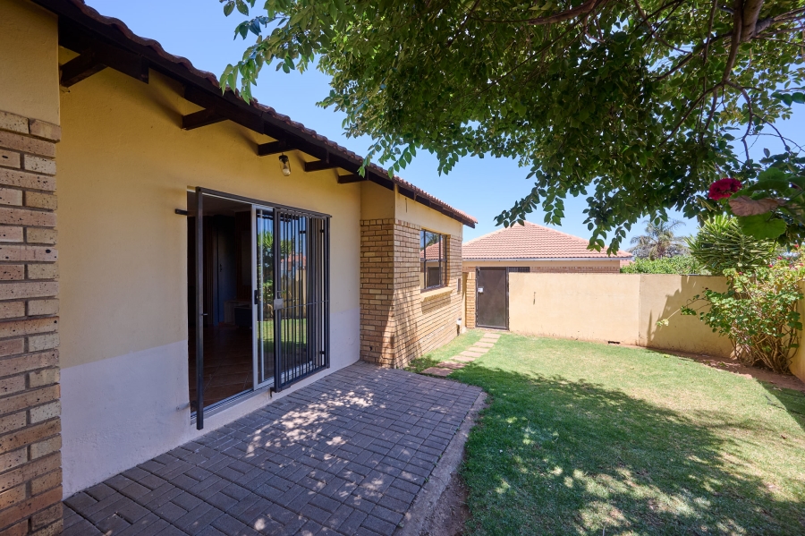 3 Bedroom Property for Sale in Halfway Gardens Gauteng