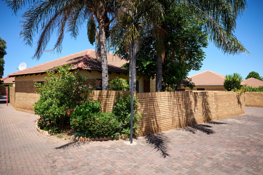 3 Bedroom Property for Sale in Halfway Gardens Gauteng