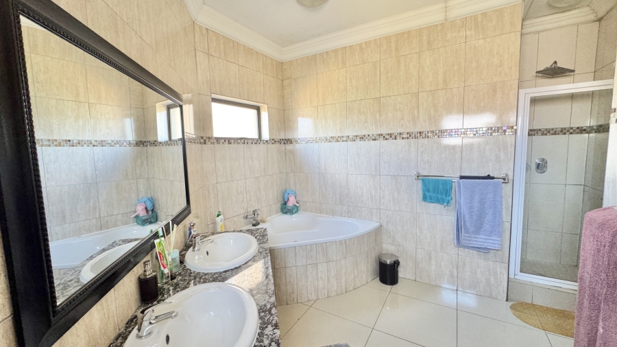 4 Bedroom Property for Sale in Sagewood Gauteng