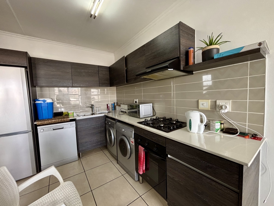 1 Bedroom Property for Sale in Olivedale Gauteng