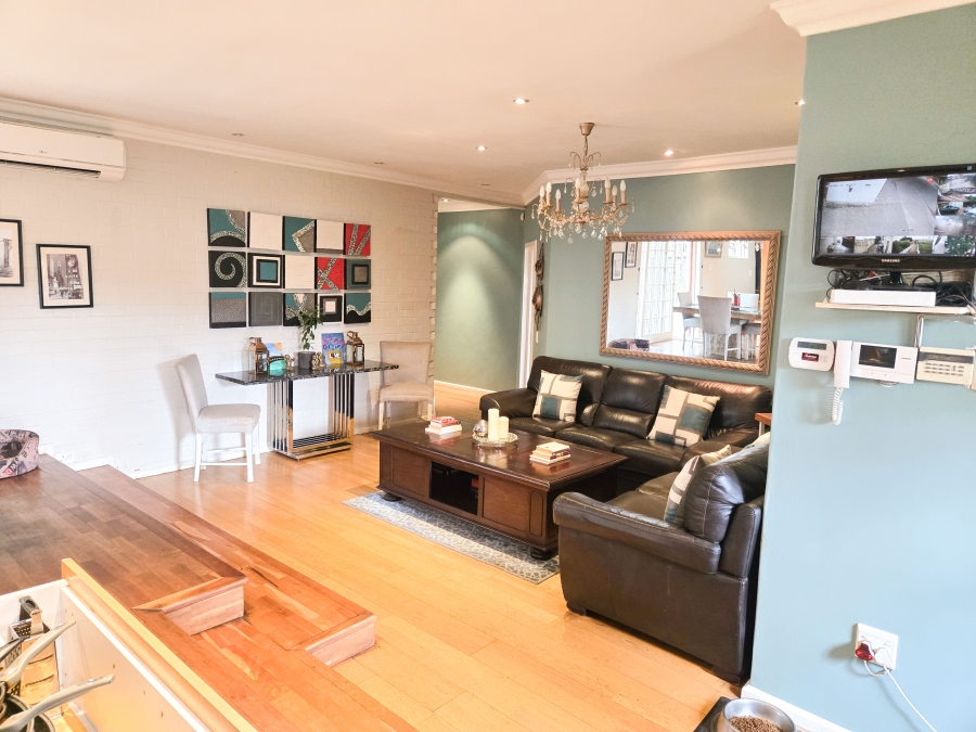 6 Bedroom Property for Sale in Erasmia Gauteng
