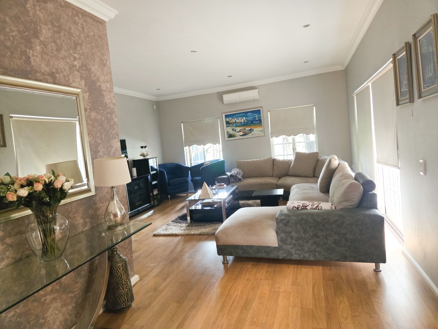 6 Bedroom Property for Sale in Erasmia Gauteng