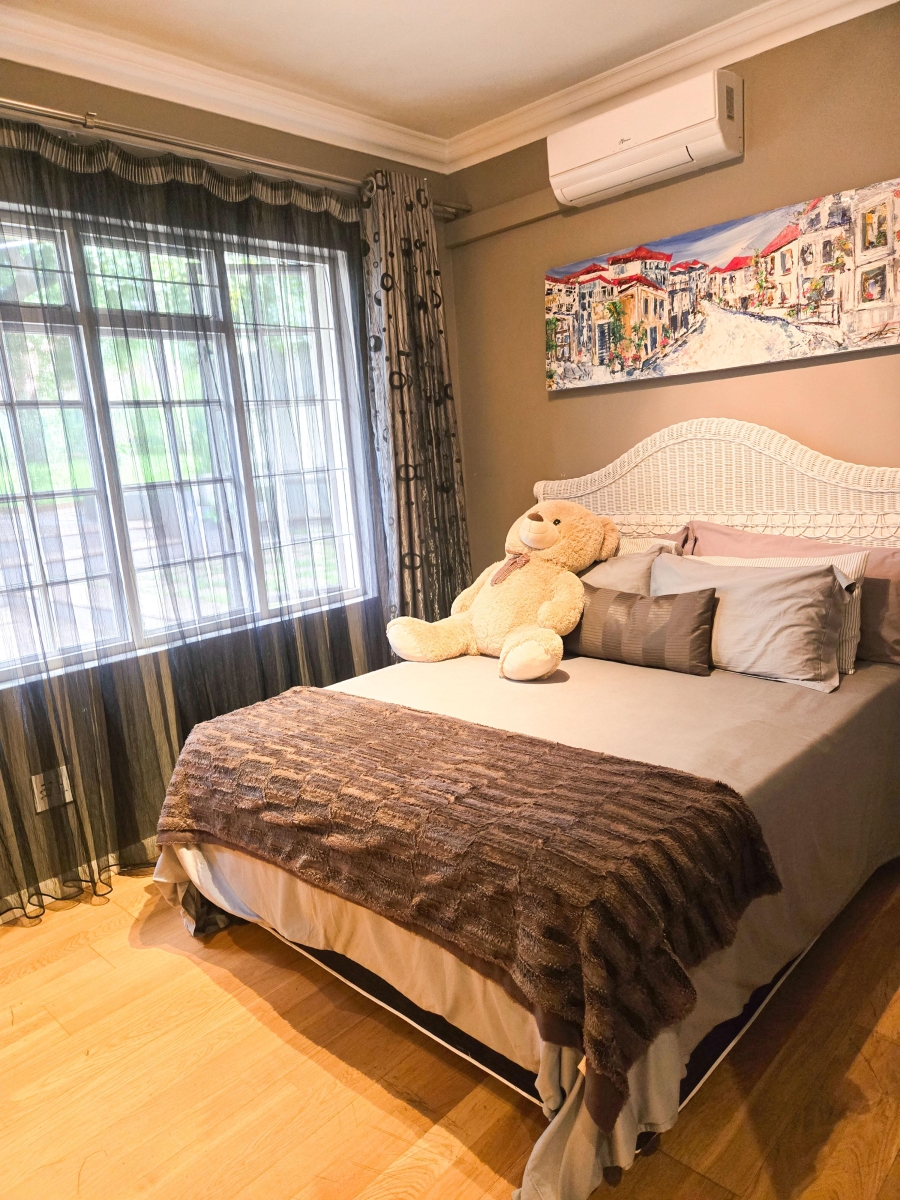 6 Bedroom Property for Sale in Erasmia Gauteng