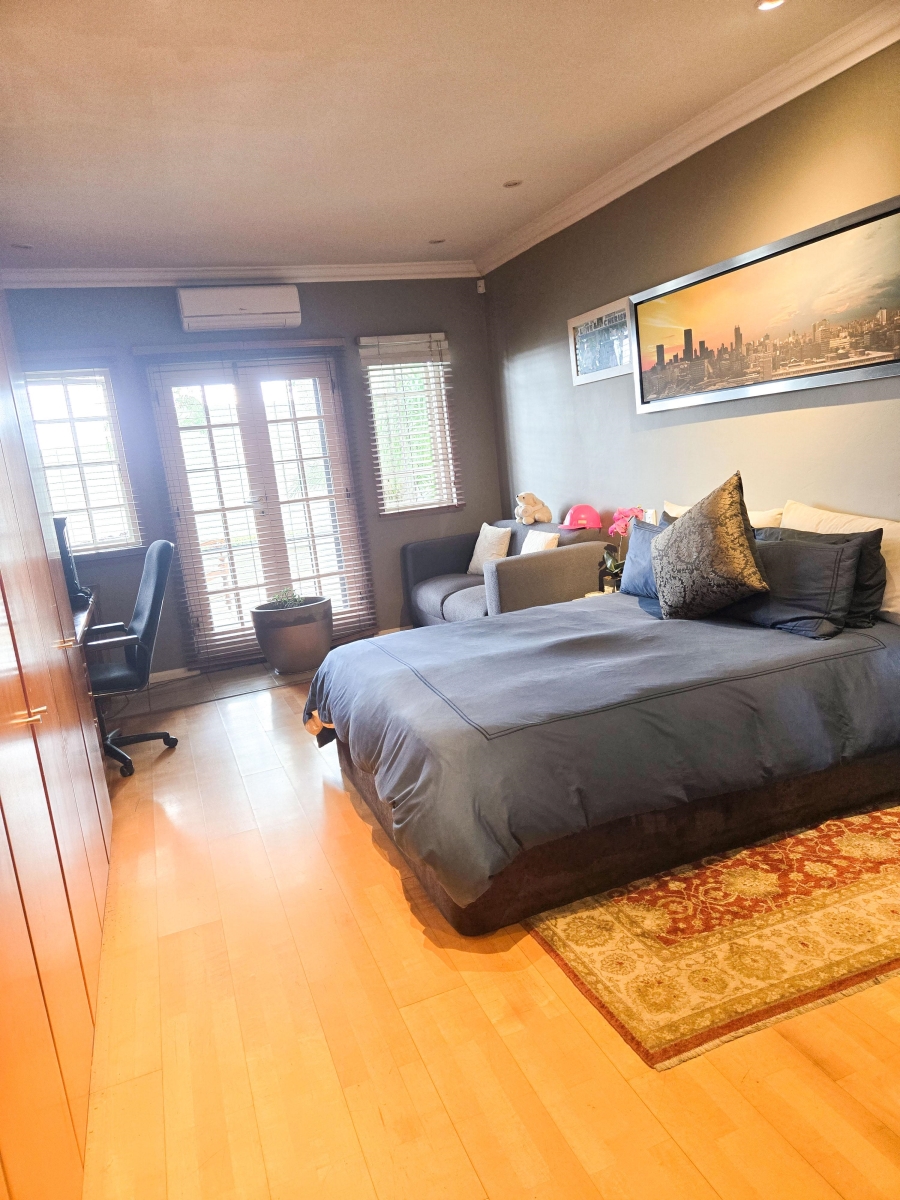 6 Bedroom Property for Sale in Erasmia Gauteng