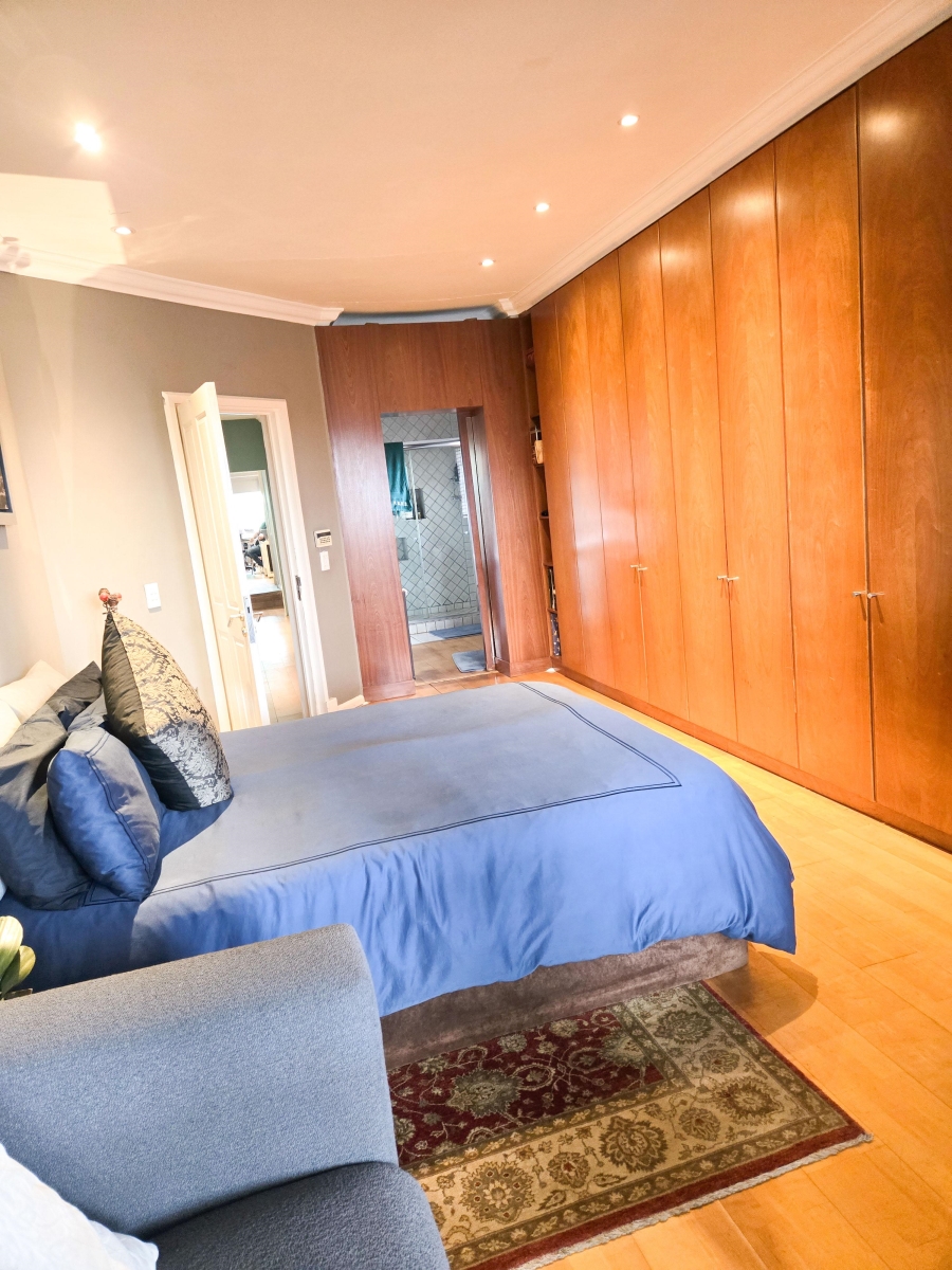 6 Bedroom Property for Sale in Erasmia Gauteng