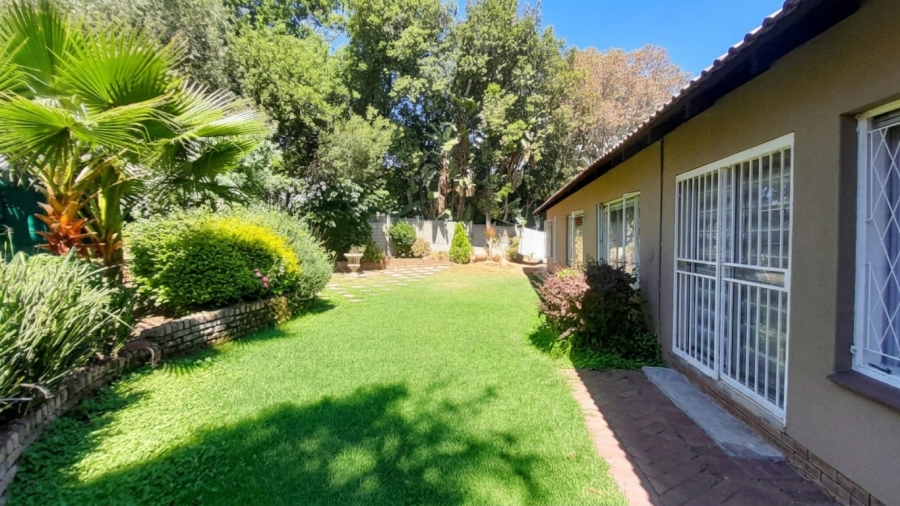 4 Bedroom Property for Sale in Douglasdale Gauteng