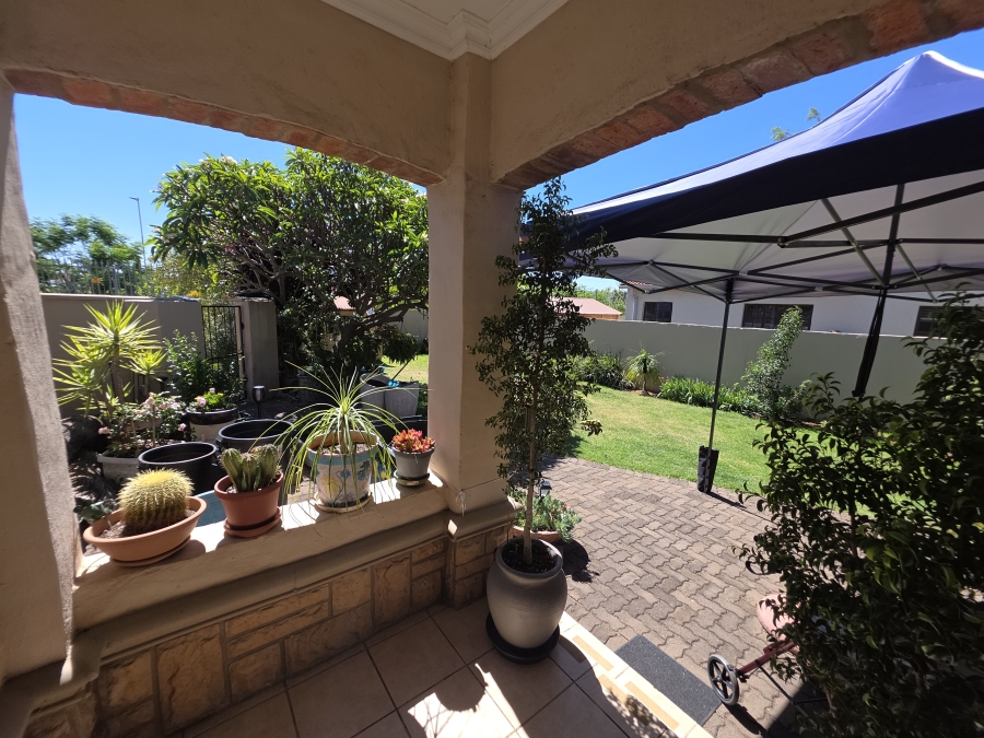 3 Bedroom Property for Sale in Noordwyk Gauteng