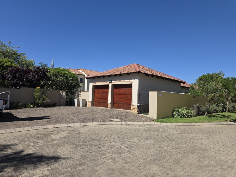 3 Bedroom Property for Sale in Noordwyk Gauteng
