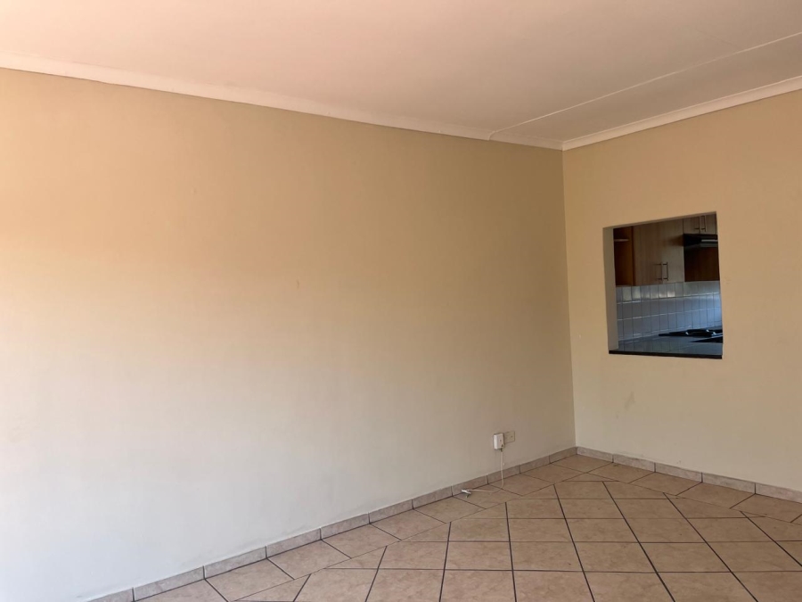 2 Bedroom Property for Sale in Buccleuch Gauteng