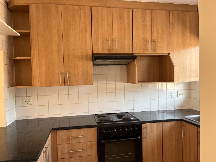 2 Bedroom Property for Sale in Buccleuch Gauteng
