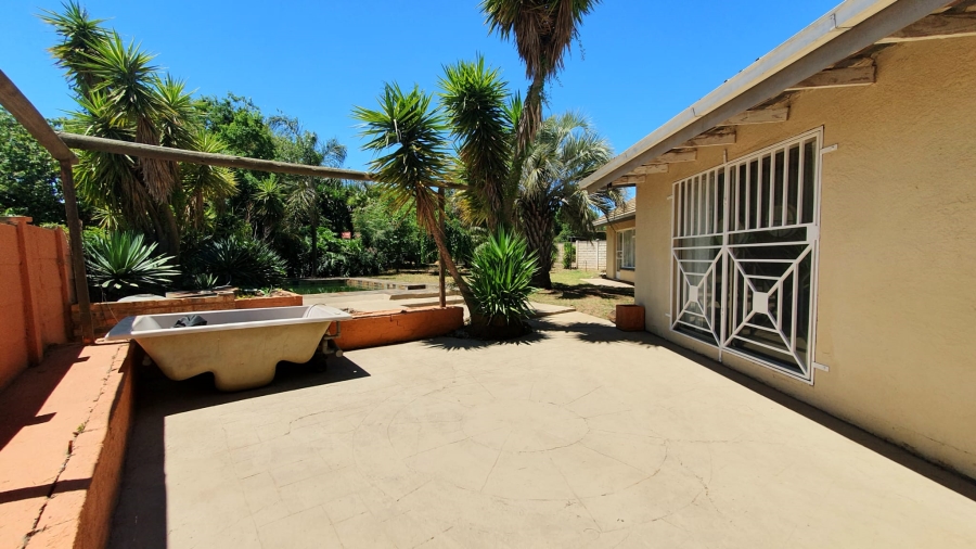 3 Bedroom Property for Sale in Greenhills Gauteng